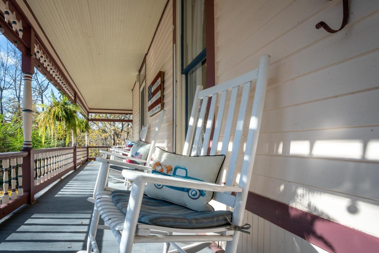 5 Ojo Inn Bed And Breakfast ยูเรกาสปริงส์ ภายนอก รูปภาพ