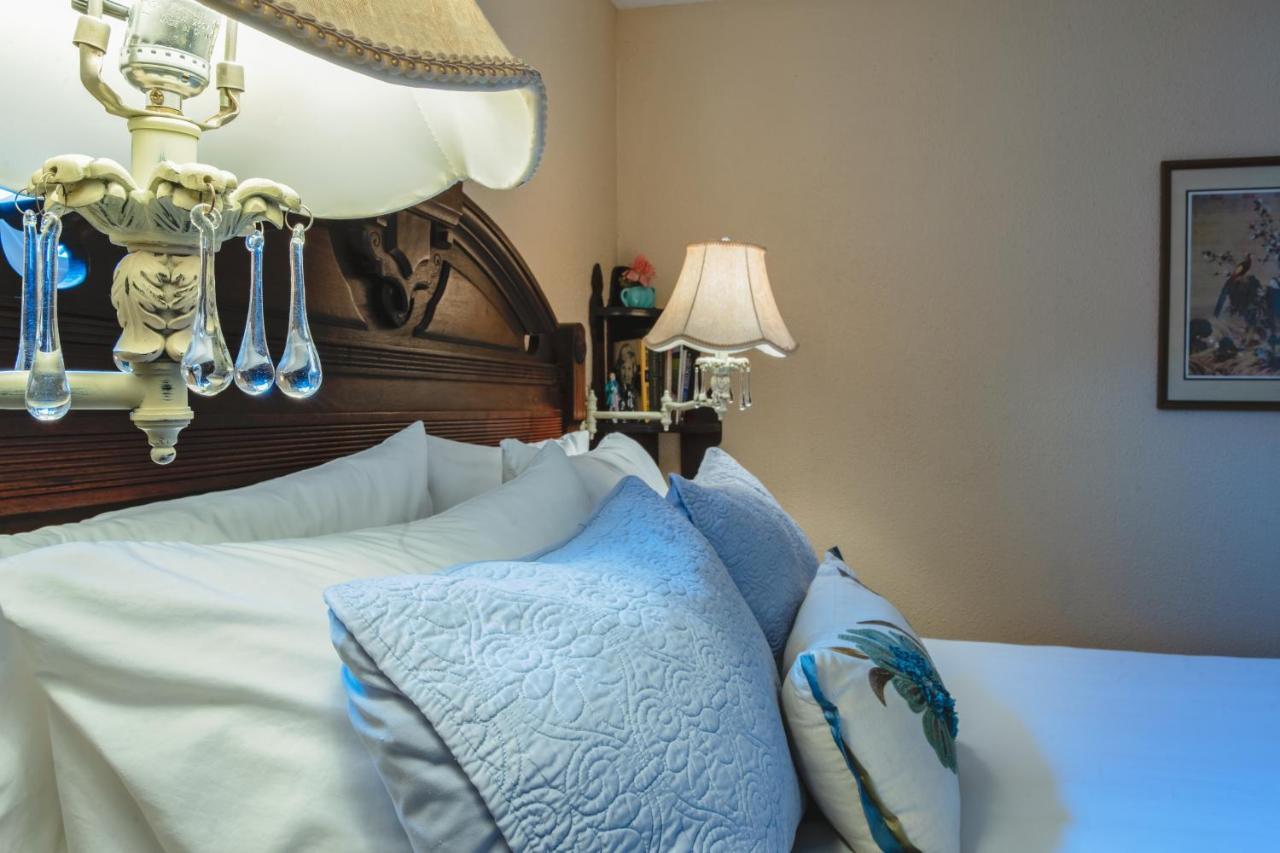 5 Ojo Inn Bed And Breakfast ยูเรกาสปริงส์ ภายนอก รูปภาพ
