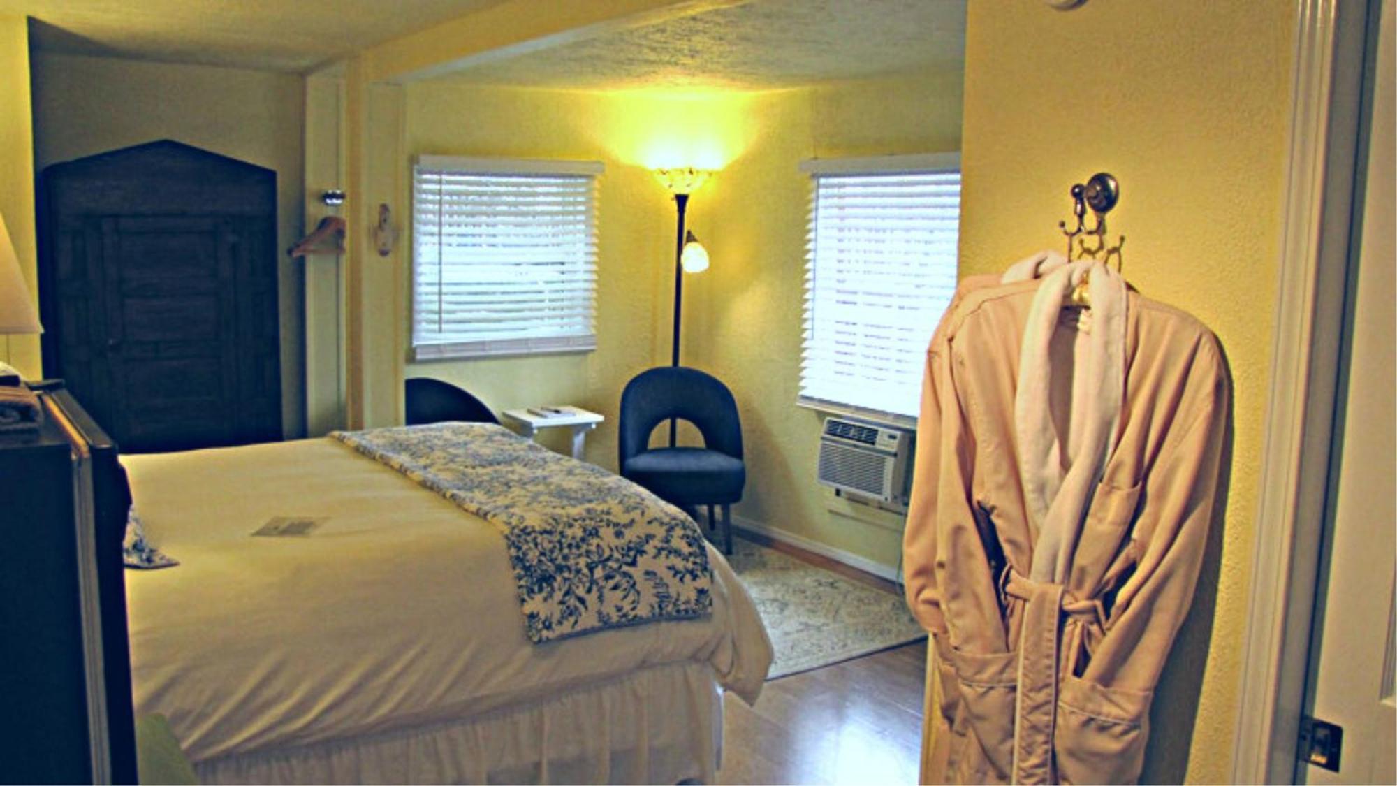 5 Ojo Inn Bed And Breakfast ยูเรกาสปริงส์ ภายนอก รูปภาพ